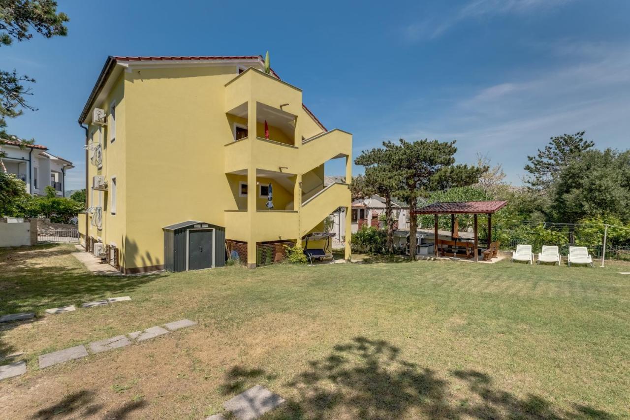 Apartments With A Parking Space Baska, Krk - 13907 Buitenkant foto